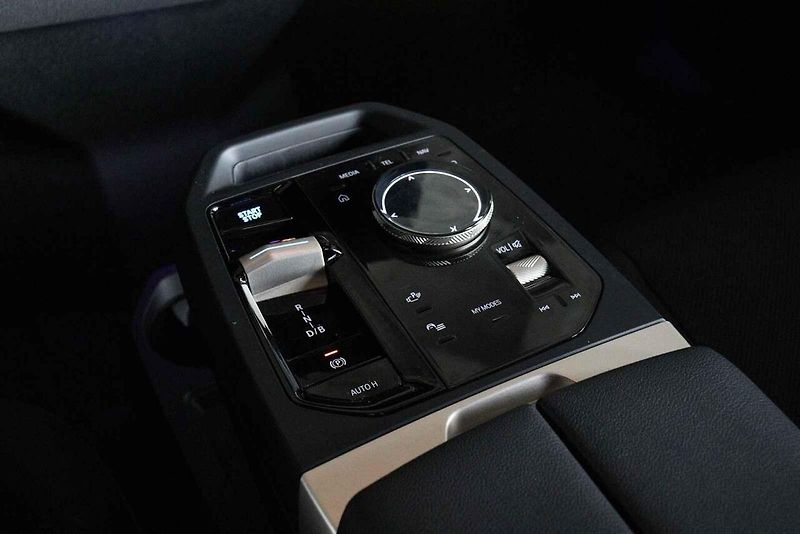 Elektrické BMW iX xDrive50.