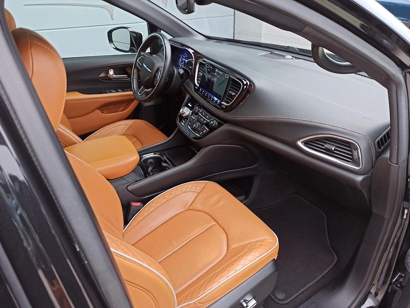 Chrysler Pacifica 3.6 194kW PHEV PINNACLE  - fotka 19 z 31