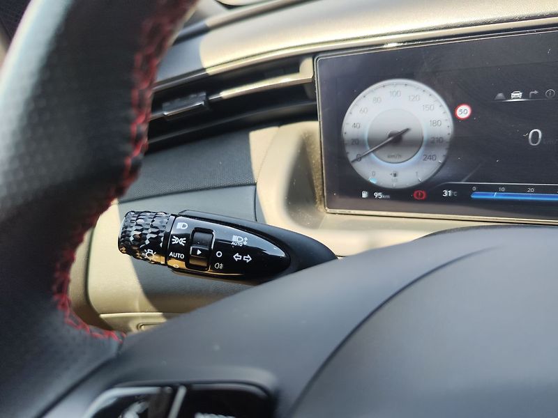 Hyundai Tucson 1.6 T-GDi/110kW N-Line - fotka 31 z 37