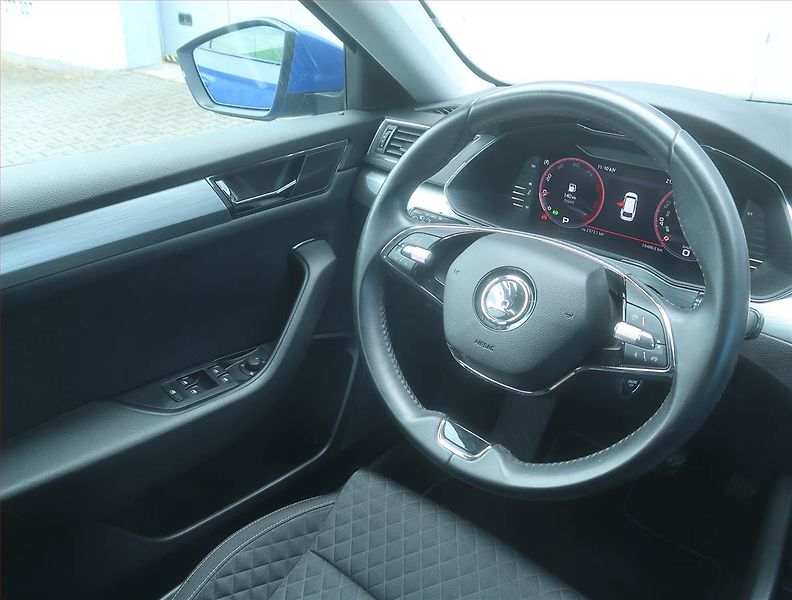 Škoda Superb (2023) Style 2.0 TDI - fotka 7 z 17