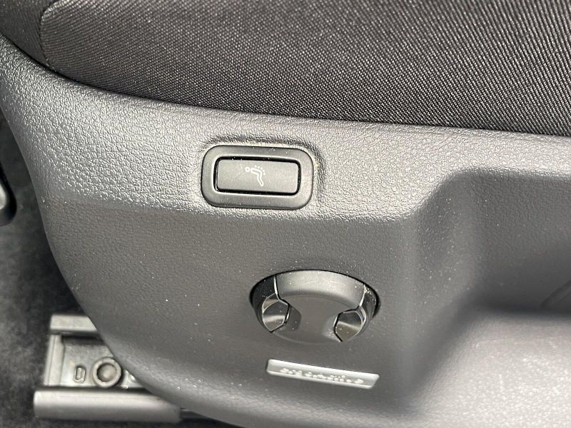 Volkswagen Touran (2022) 1.5 TSI 110 kW DSG Highline 7- - fotka 24 z 34