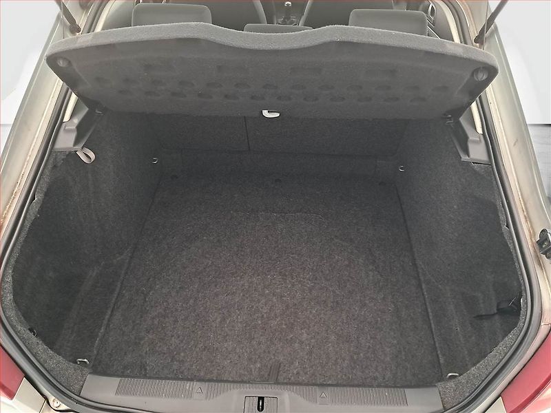 Škoda Octavia (2004) 1.6, nová STK, Tažné - fotka 13 z 17