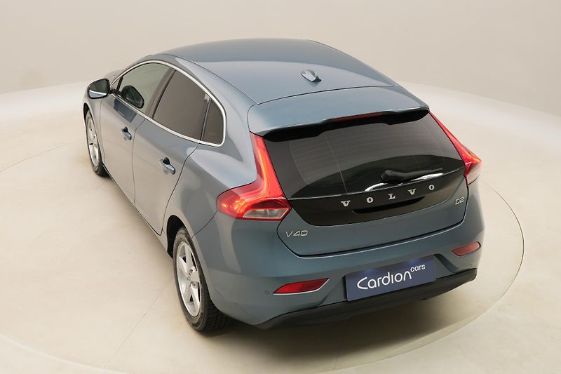 Volvo V40 D2 MOMENTUM CZ 1.maj. - fotka 16 z 44