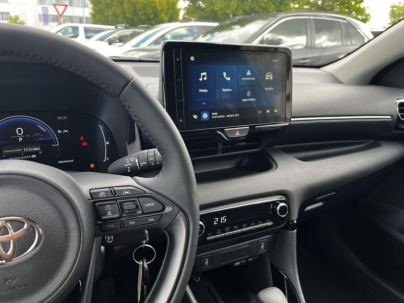 Toyota Yaris 1.5 Hybrid Style ODBĚR ihned - fotka 17 z 29
