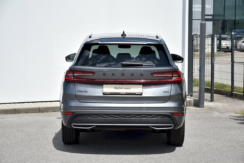 Škoda Kodiaq (2025) SPORTLINE 2.0 TDI 142kW 4x4 DS - fotka 8 z 35