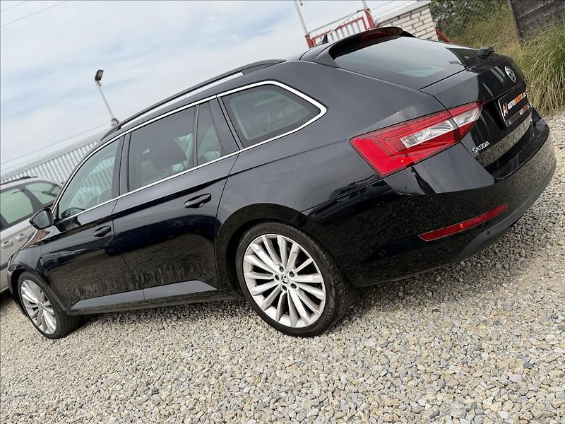 Škoda Superb 2,0 140kW DSG NAVI EL.KUFR - fotka 7 z 34