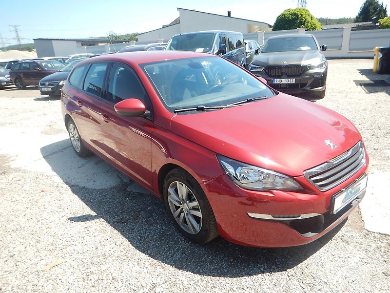 Peugeot 308 1.2 , 96 kw - fotka 4 z 15