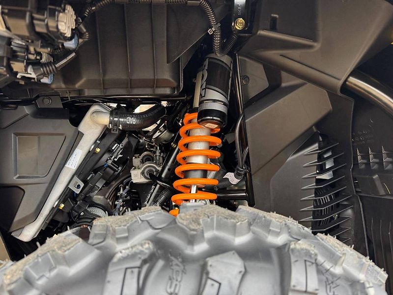 Can-Am Outlander Max 1000 XT-P (2026) - fotka 8 z 9