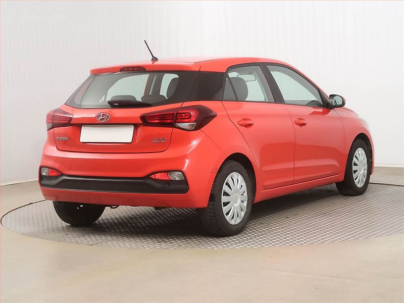 Hyundai i20 (2020) 1.2 - fotka 5 z 13