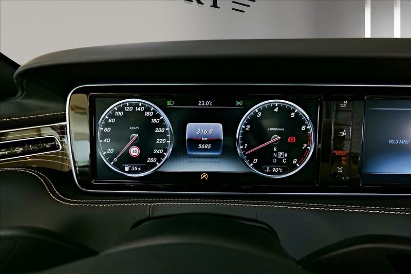 Mercedes-Benz Třídy S S650 Maybach Cabrio 1/300 - fotka 17 z 25