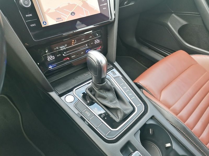 Volkswagen Passat (2021) 2.0 TDi DSG Elegance,Kůže,IQ - fotka 13 z 38