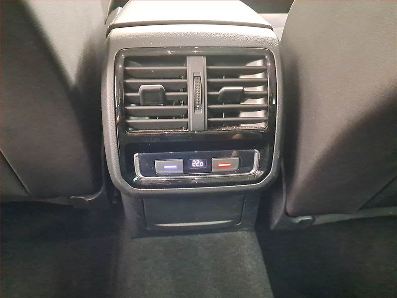 Volkswagen Passat (2020) 2.0 TDI, Automat, Serv.kniha - fotka 22 z 22