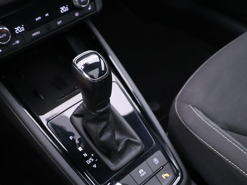 Škoda Kamiq 1,0 TSI DSG Style Sport Virtua - fotka 26 z 35