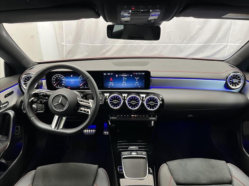 Mercedes-Benz CLA 200d Shooting Brake AMG Style - fotka 13 z 22
