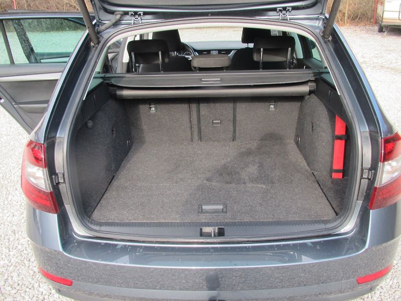 Škoda Octavia 2.0 TDI - fotka 11 z 18