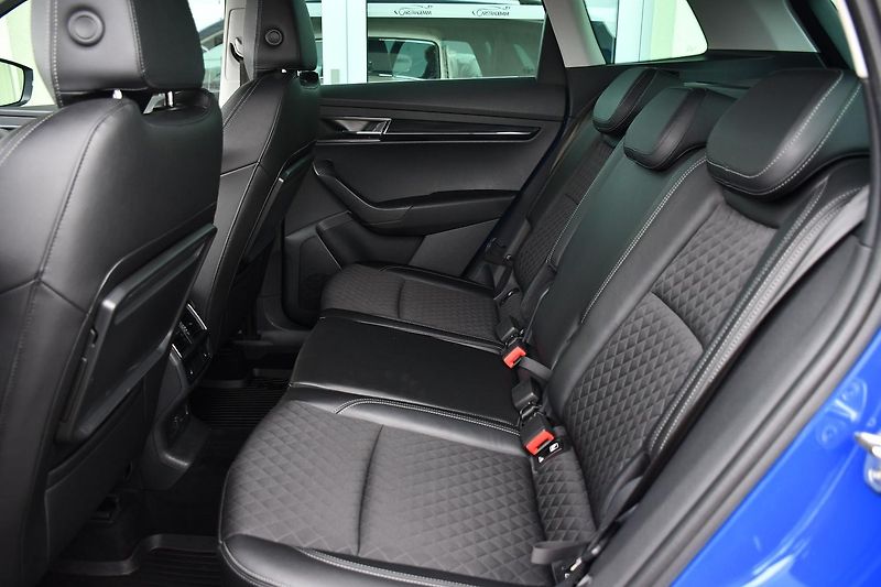 Škoda Karoq 1.6TDi STYLE TAŽNÉ 2xPNEU ČR - fotka 19 z 37
