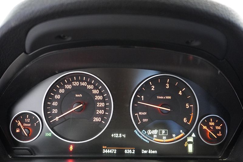 BMW Řada 3 3,0 XDRIVE AUT. - fotka 20 z 28