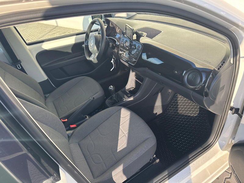 Volkswagen up! (2014) 1.0 Move 44 kW M5F - fotka 15 z 22