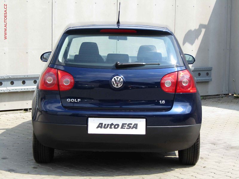 Volkswagen Golf (2008) 1.6 MPi, Navi, AC - fotka 5 z 17