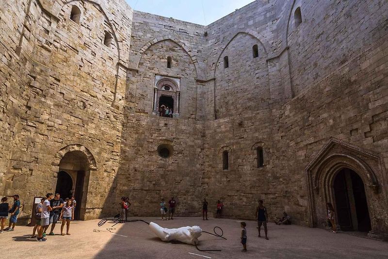 Letecký pohled na Castel del Monte.