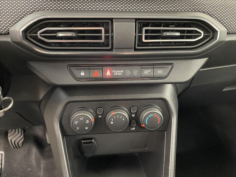 Dacia Logan 1,0 TCe 67kW LPG - fotka 20 z 26