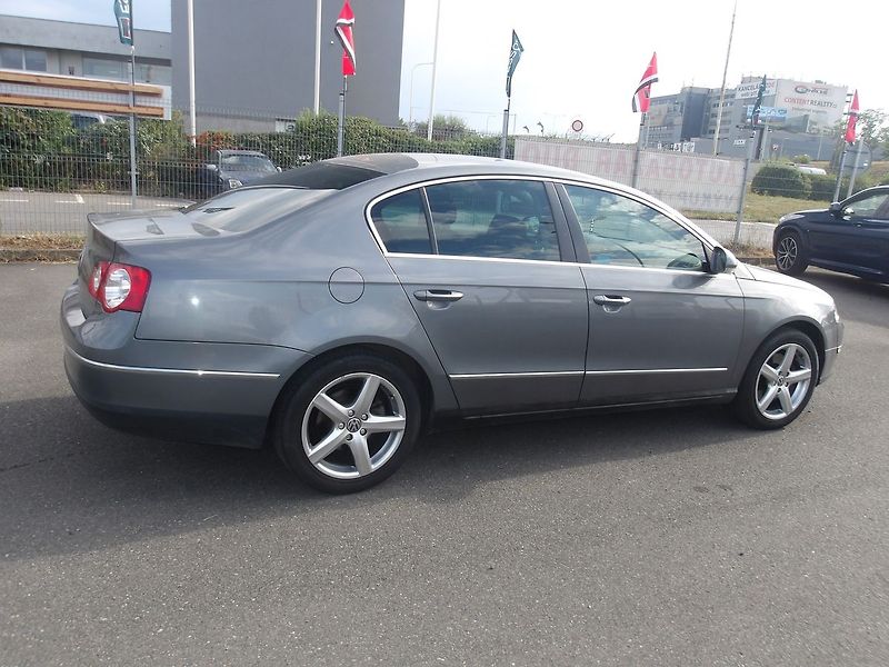 Volkswagen Passat 2,0FSi - fotka 10 z 42