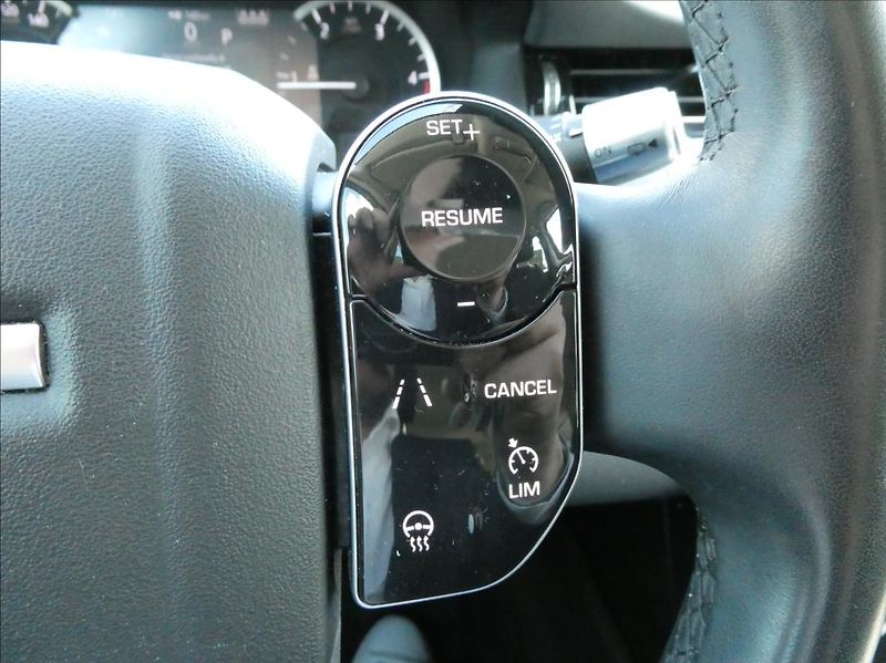 Land Rover Discovery Sport 2,0 D150,1.maj,ČR,DPH - fotka 22 z 33
