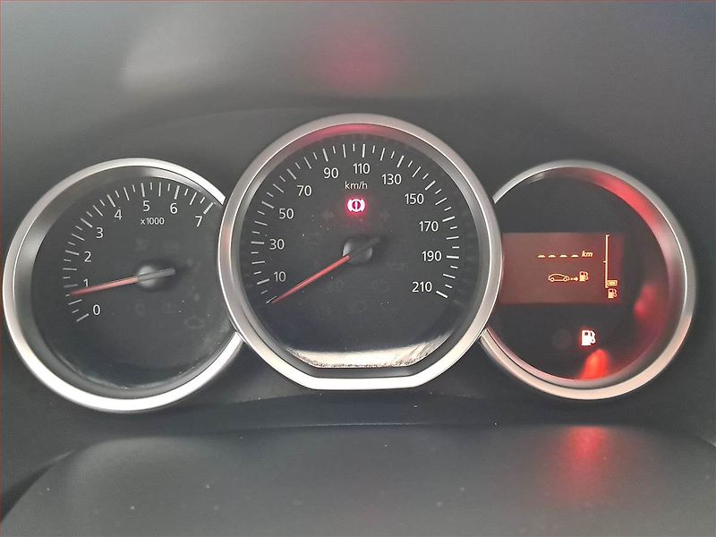 Dacia Sandero (2017) 1.2 16V, Navi - fotka 11 z 16