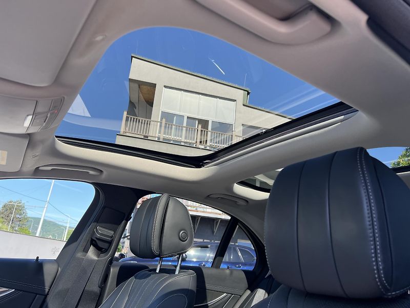 Mercedes-Benz Třídy E 400d 4 Matic vzduch plná výbav - fotka 18 z 29