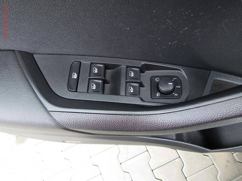 Škoda Karoq (2019) 1.5 TSi 4x4, Soleil, DSG, LED - fotka 11 z 20