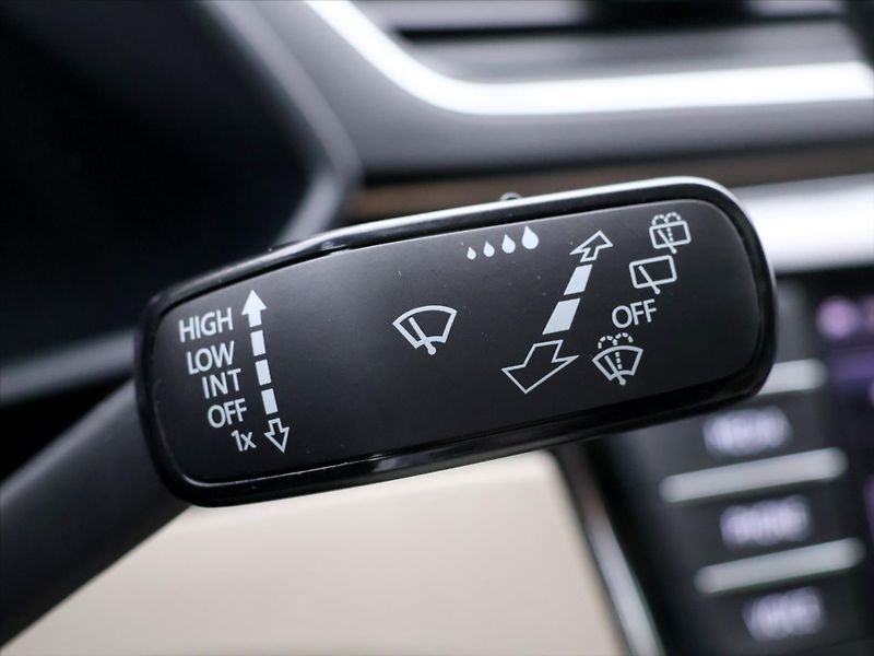 Škoda Superb 2,0 TDI 140kW L&K 4x4 CZ - fotka 25 z 46
