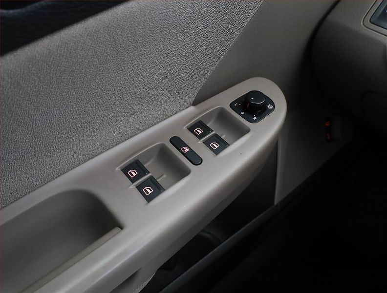 Volkswagen Passat (2009) 1.4 TSI, Xenony, Tempomat - fotka 14 z 16