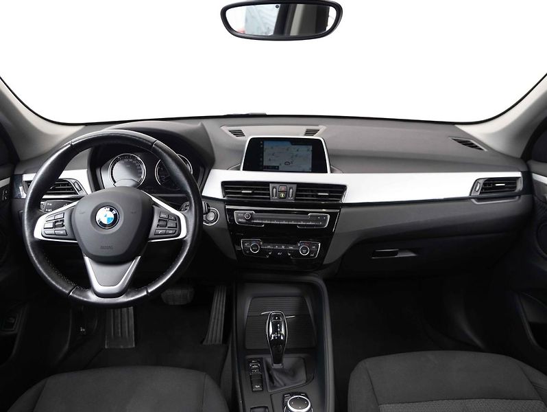 BMW X1 20i xDrive - fotka 13 z 22