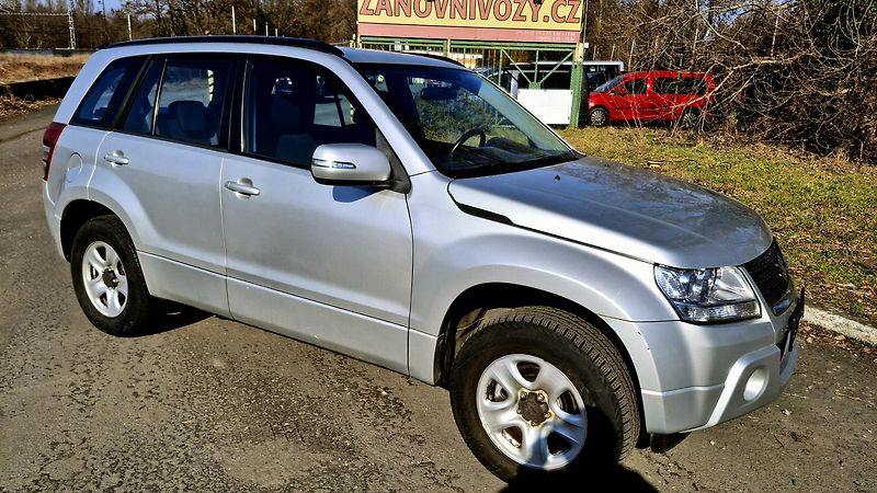 Suzuki Grand Vitara 2.0  4x4 servisní historie - fotka 2 z 46