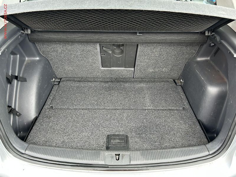 Volkswagen Golf Plus (2008) 1.9TDi, AC, temp - fotka 7 z 14