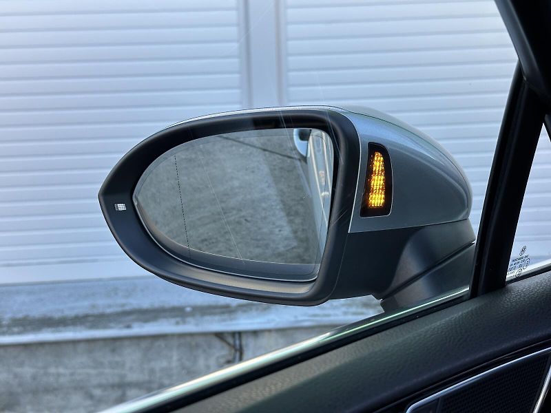 Volkswagen Passat 2.0TDi 4x4 DSG R-Line KAMERA+P - fotka 9 z 44