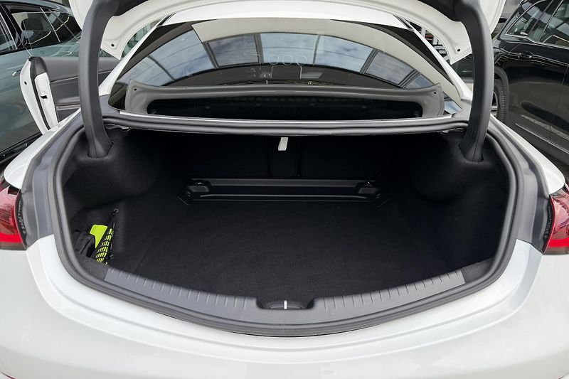 Mercedes-Benz CLE (2025) CLE 53 AMG 4Matic+ MANUFAKTUR - fotka 28 z 102