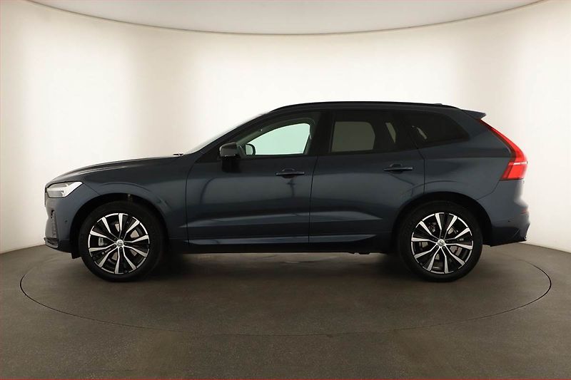 Volvo XC60 (2024) B4 AWD - fotka 3 z 19