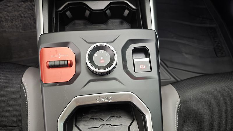 Jeep Compass (2026) First Edition  hybrid 145PS AT - fotka 28 z 41