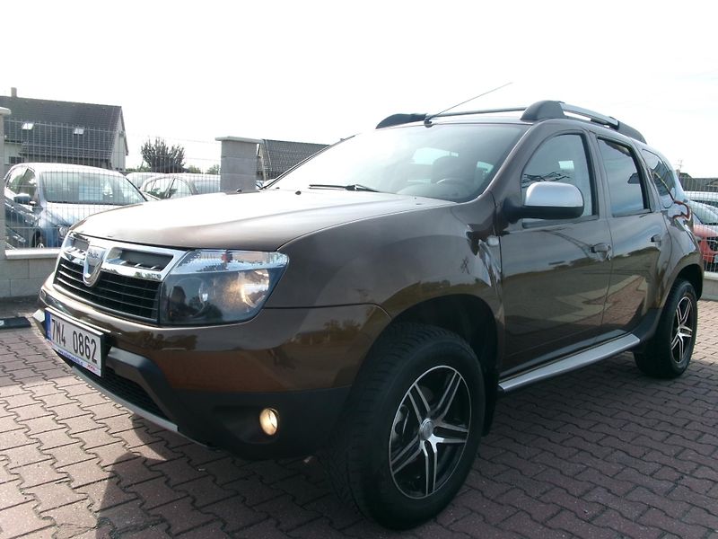 Dacia Duster 1,6 16V KLIMA 4X4 PRESTIGE  - fotka 2 z 28