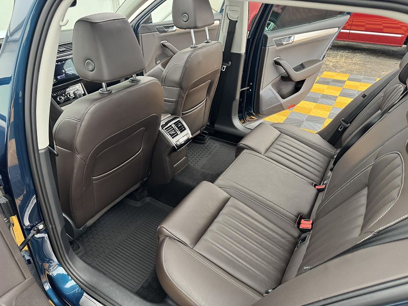 Škoda Superb 1.4tsi*Plug-In*160kw*L&K*PANO* - fotka 10 z 44