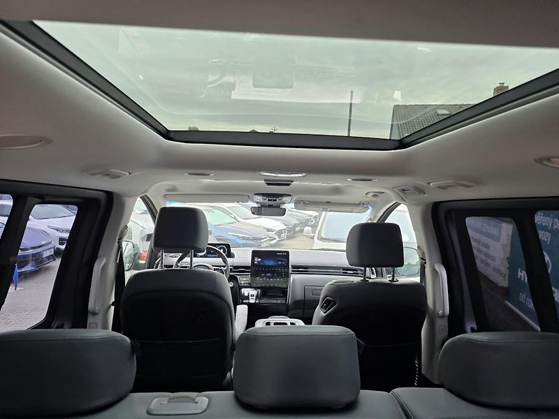 Hyundai Staria 2.2-AUTOMAT-KŮŽE-9MÍST - fotka 4 z 36