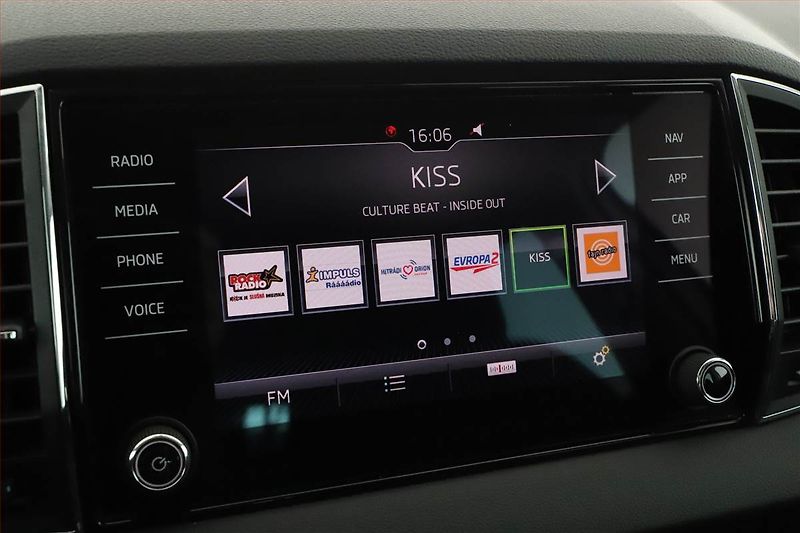 Škoda Karoq (2017) Style 1.5 TSI, Automat - fotka 10 z 19