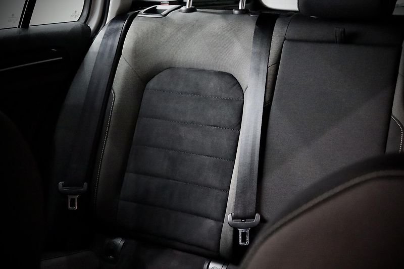 Volkswagen Golf 7 Variant 1.4 TSI 103 kW - fotka 21 z 39