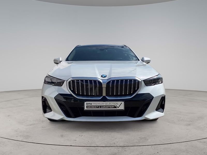 BMW Řada 5 520d xDrive M-Sport Pano Venti - fotka 2 z 24