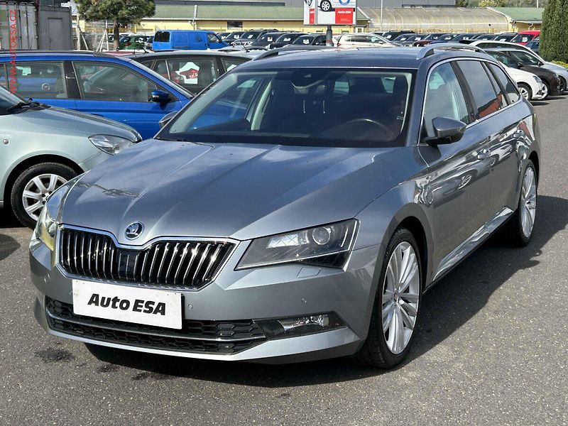 Škoda Superb (2016) 2.0 TDi 4x4, Style, DSG - fotka 3 z 19