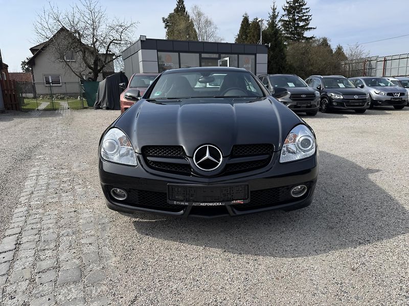 Mercedes-Benz SLK (2008) 200 KOMPRESOR 135KW  - fotka 14 z 31