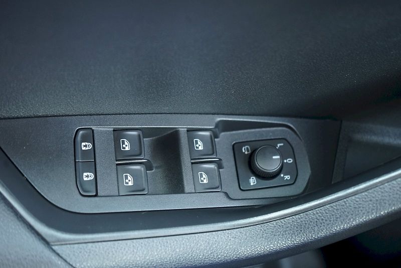 Škoda Karoq (2020) TSI 110 kW DSG Sportline - taž - fotka 25 z 28