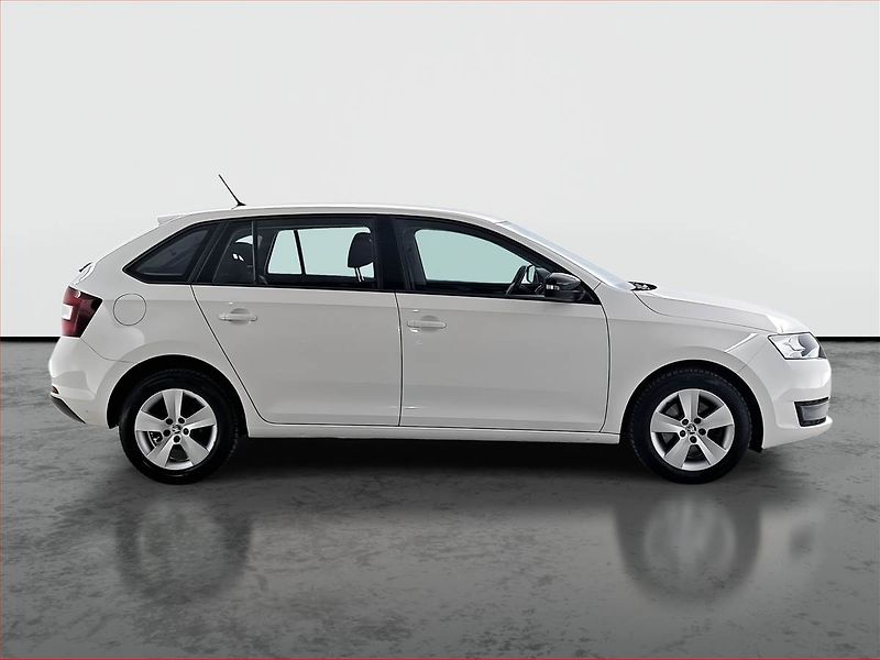 Škoda Rapid (2016) Spaceback 1.2 TSI, ČR,1.maj - fotka 6 z 17