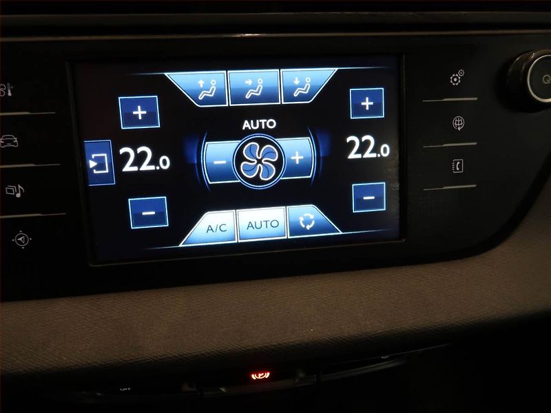 Citroën C4 Picasso (2016) 1.6 BlueHDi, 7 míst - fotka 12 z 15